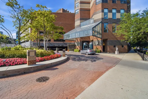 3660 N LAKE SHORE DR #1506, Chicago, IL 60613