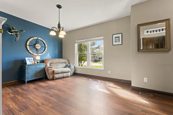 133 N Summerfield DR, Valparaiso, IN 46385
