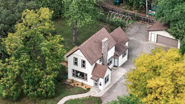 7418 Edgebrook DR, Saint Louis Park, MN 55426