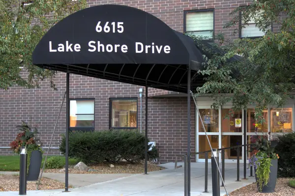 6615 Lake Shore DR S #116, Richfield, MN 55423