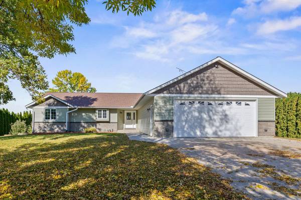 145 Airport RD, Hutchinson, MN 55350