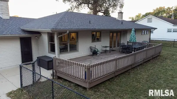 905 N 8TH ST, Vandalia, IL 62471