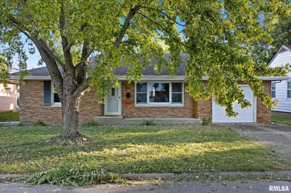 813 E ELM ST, Bloomington, IL 61701