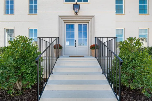 4009 Charter Oak Ct, Spring Hill, TN 37174