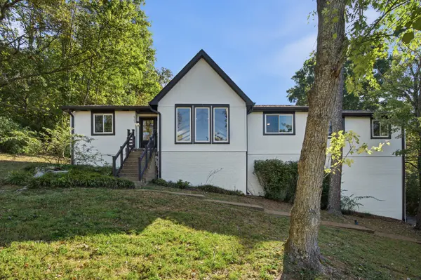 8369 Merrymount Dr, Nashville, TN 37221