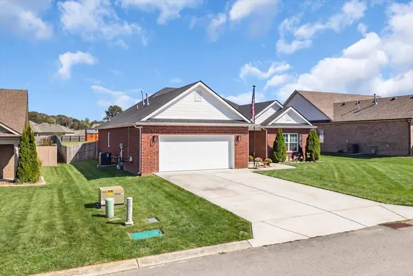 252 Spring Breeze Dr, Tullahoma, TN 37388