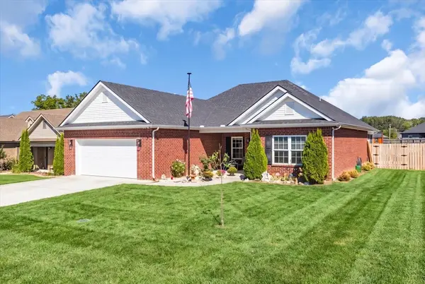 252 Spring Breeze Dr, Tullahoma, TN 37388