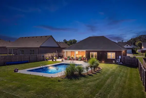 252 Spring Breeze Dr, Tullahoma, TN 37388