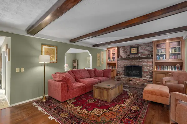 2926 S Versailles AVE, Springfield, MO 65804