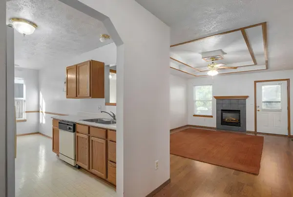 327 N Westport AVE, Springfield, MO 65802