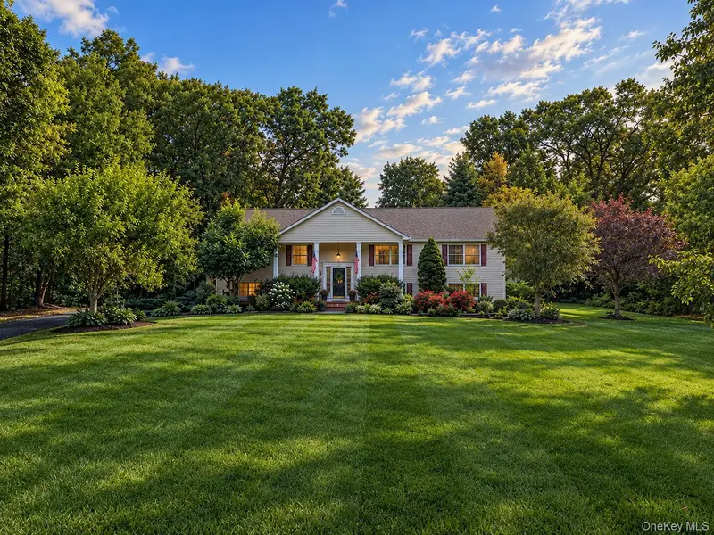 115 Foxwood DR, Newburgh, NY 12550