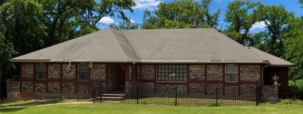 6940 Renner RD, Shawnee, KS 66217