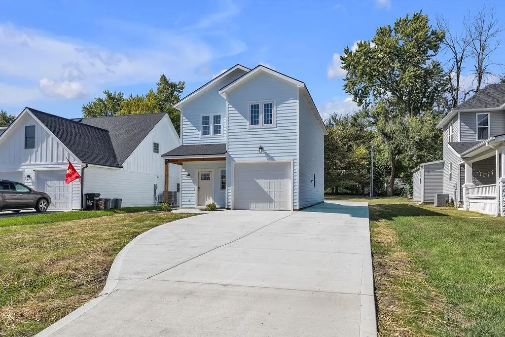 607 N Mead ST, Cameron, MO 64429