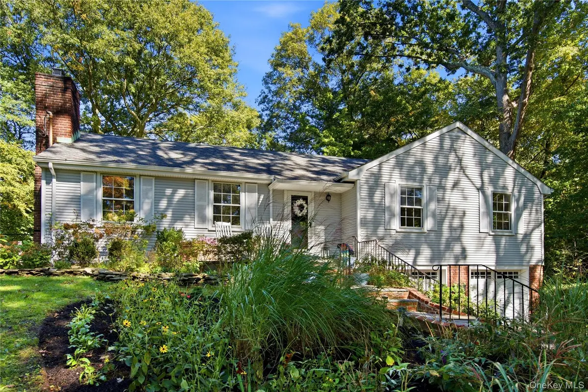 11 Pennington DR, Huntington, NY 11743
