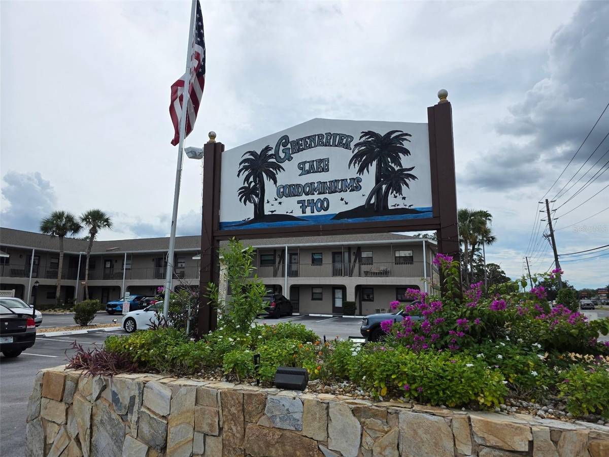 7400 SPRING HILL DR #113, Spring Hill, FL 34606