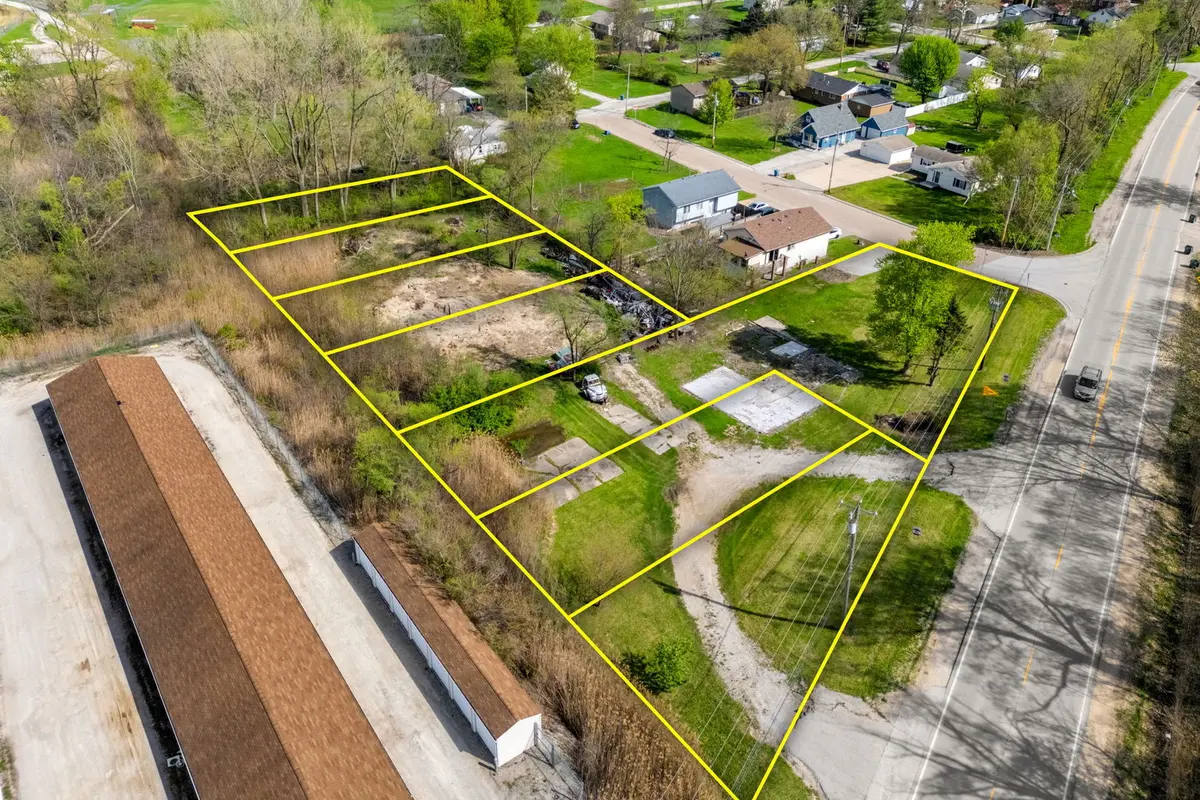 201 N 2nd AVE, Carbon Cliff, IL 61239