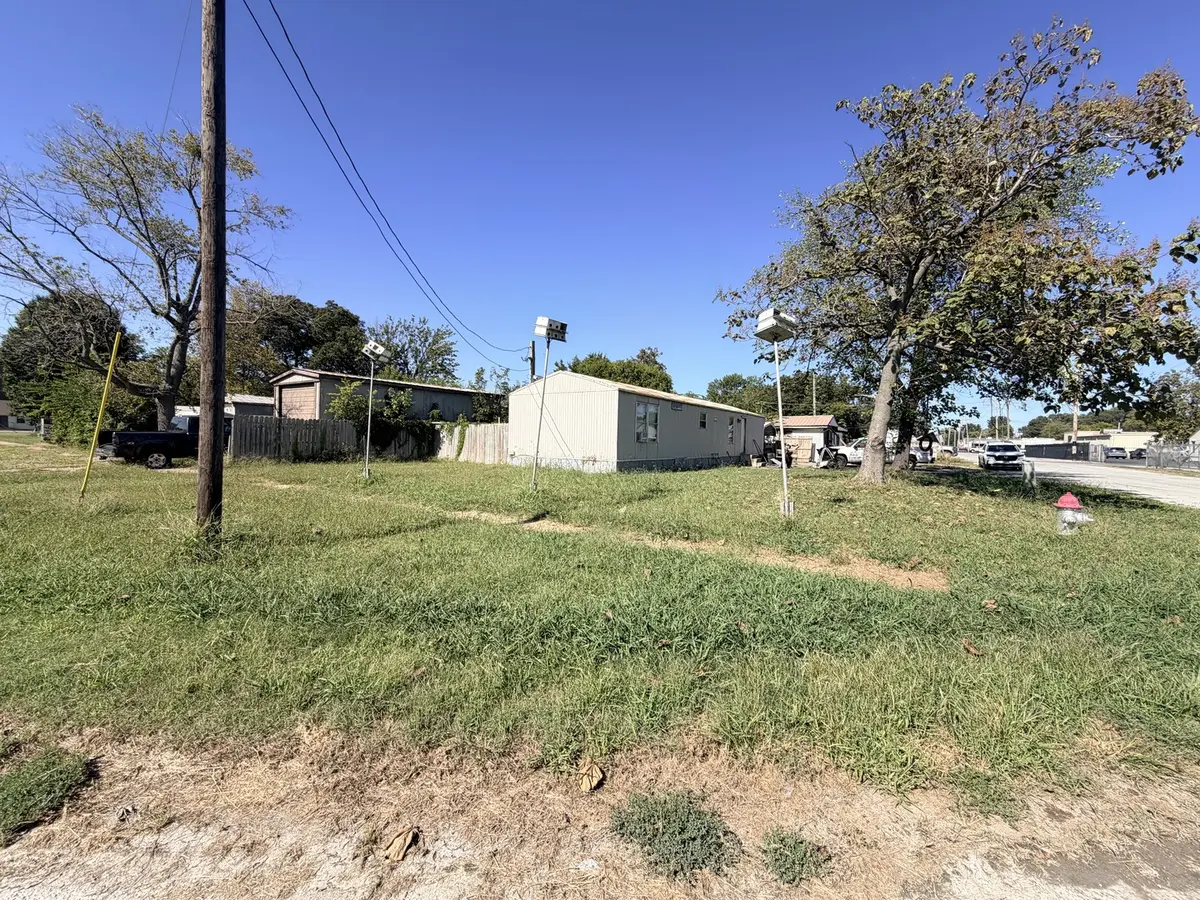 1117 E 2nd ST, Metropolis, IL 62960