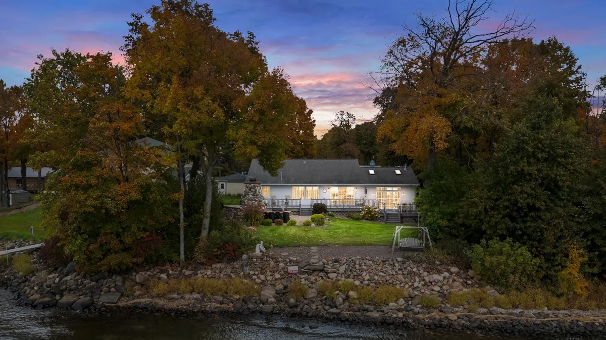 4057 Mille Lacs Pkwy, Isle, MN 56342