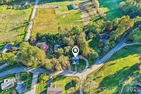 1991 & 1993 Plott Creek RD, Waynesville, NC 28786