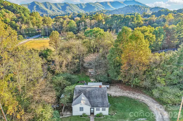 1991 & 1993 Plott Creek RD, Waynesville, NC 28786