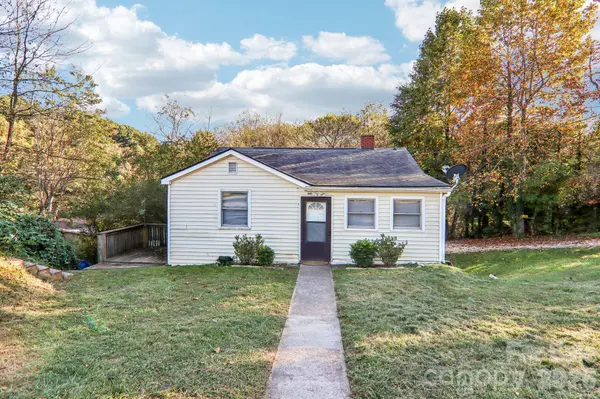 1991 & 1993 Plott Creek RD, Waynesville, NC 28786