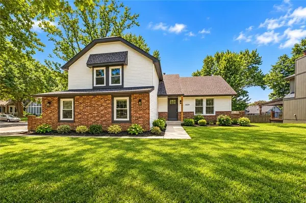 15529 W 146th ST, Olathe, KS 66062