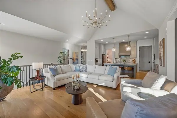 10401 W 151 PL, Overland Park, KS 66221