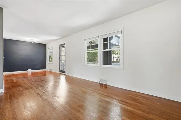 7447 Grand AVE, Kansas City, MO 64114