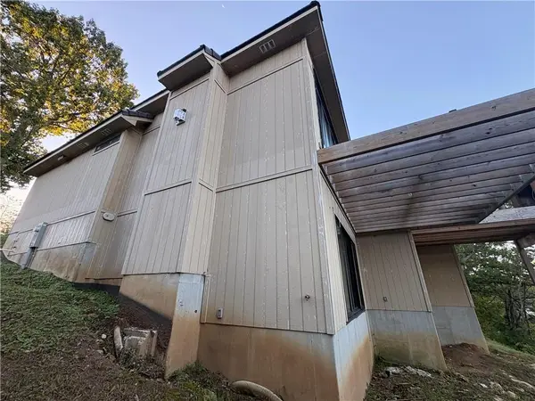 121 Teton RDG, Lake Winnebago, MO 64034