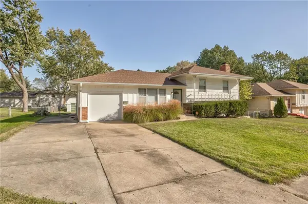 8006 E 89th ST, Kansas City, MO 64138