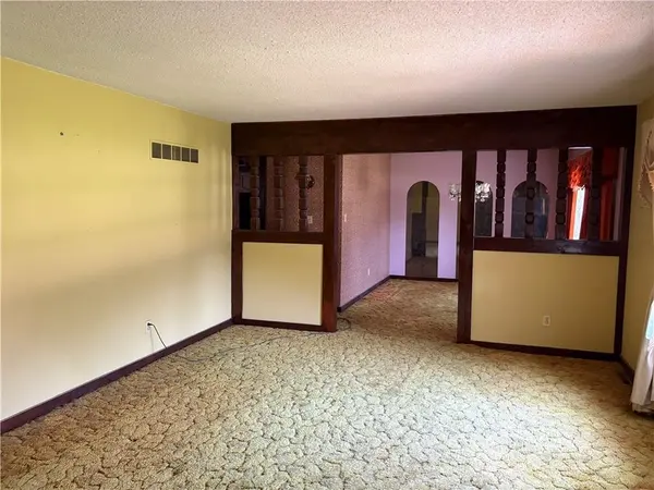 6940 Renner RD, Shawnee, KS 66217