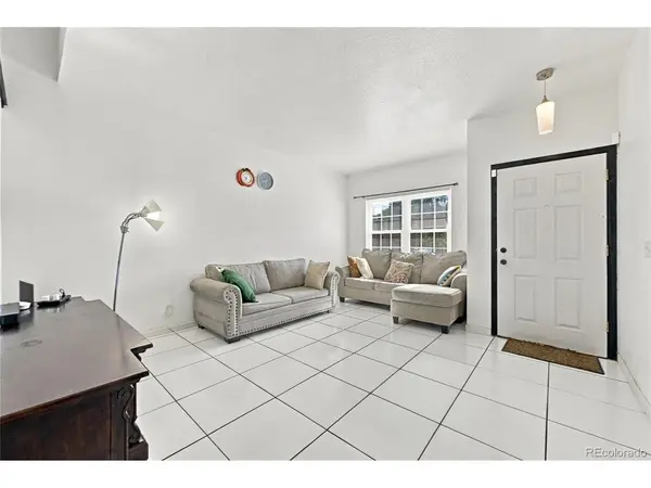 10987 Eagle Creek, Commerce City, CO 80022