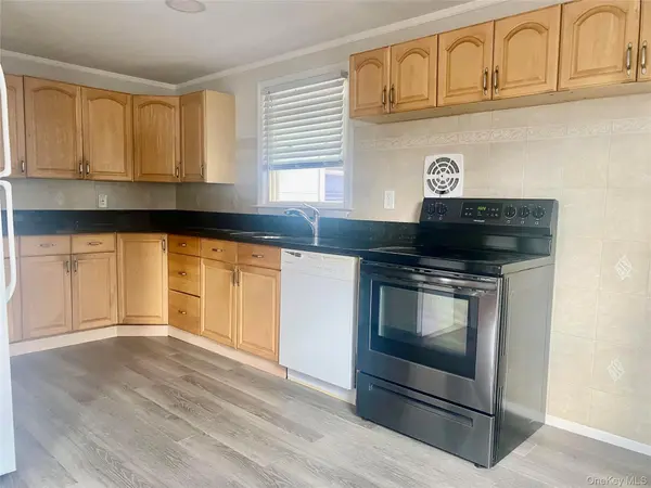 282 Laurel RD #B, East Northport, NY 11731