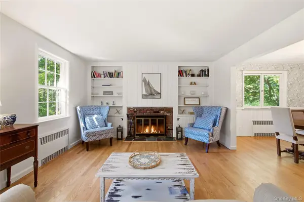 11 Pennington DR, Huntington, NY 11743