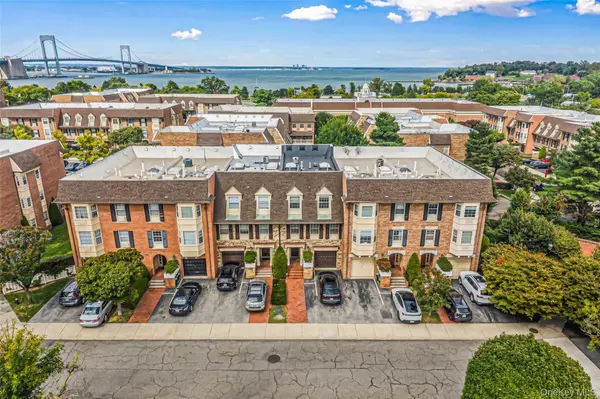 1301 Michael CT #1624, Bayside, NY 11360