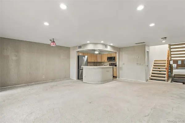 1301 Michael CT #1624, Bayside, NY 11360