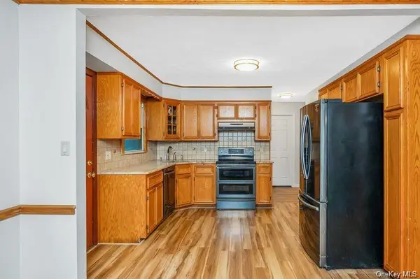 89 Catherine AVE, Franklin Square, NY 11010