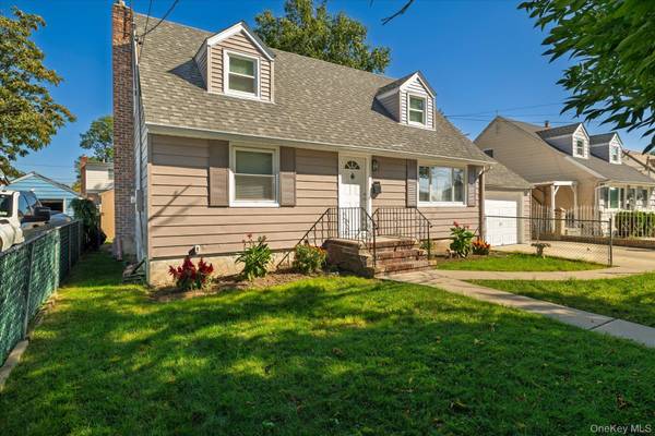 413 Greengrove AVE, Uniondale, NY 11553