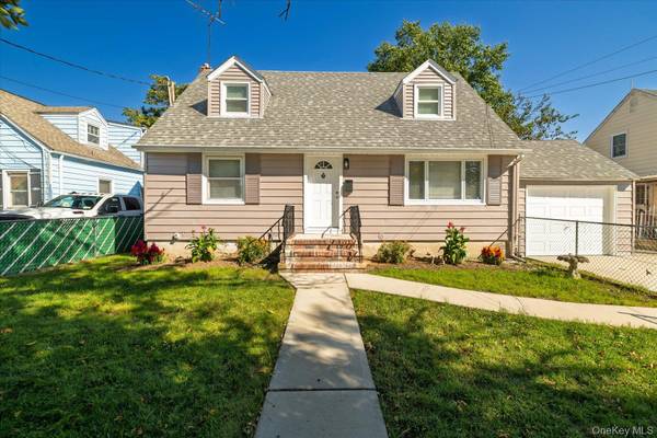 413 Greengrove AVE, Uniondale, NY 11553