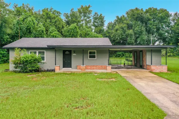 5134 EAGLES NEST RD, Fruitland Park, FL 34731