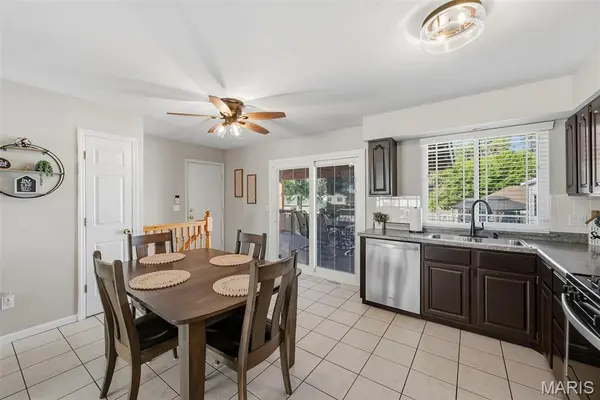 7 Teak CT, St Peters, MO 63376