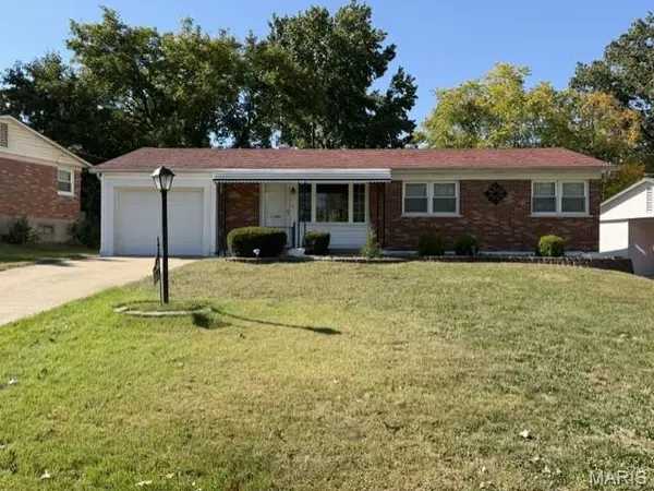 9335 Forman RD, Unincorporated, MO 63123
