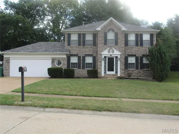 9942 Colonnade Meadows DR, Bellefontaine Nghbrs, MO 63137