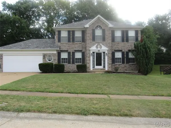 9942 Colonnade Meadows DR, Bellefontaine Nghbrs, MO 63137
