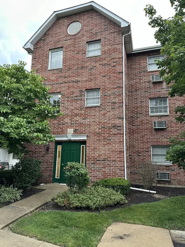 551 Leah LN #3B, Woodstock, IL 60098
