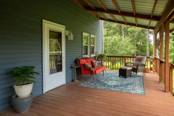 275 Thorn LN, Makanda, IL 62958