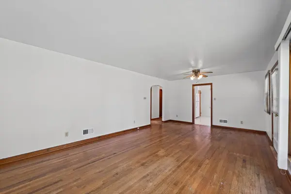 205 E Jefferson ST, Philo, IL 61864