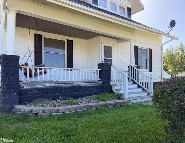 106 W Ames ST, Russell, IA 50238