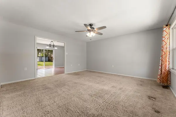 724 Capitol Road, Valparaiso, IN 46385