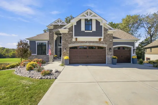 971 Theresa DR, Crown Point, IN 46307